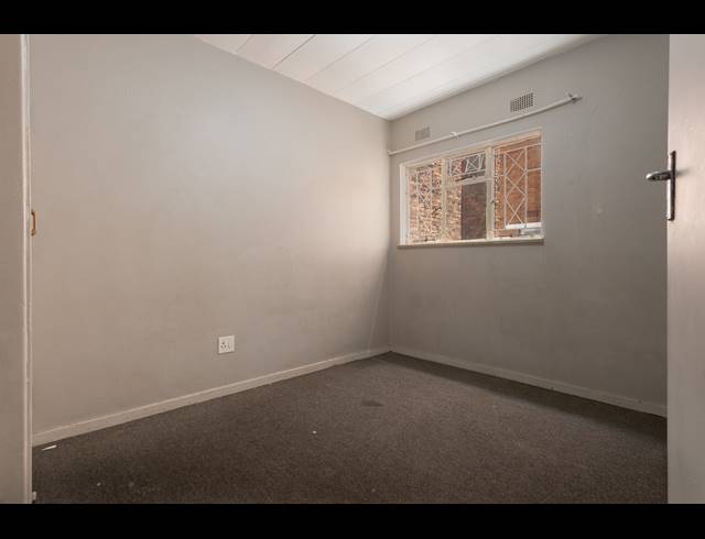 2 BEDROOM APARTMENT FOR SALE IN ALBERTON NORTH